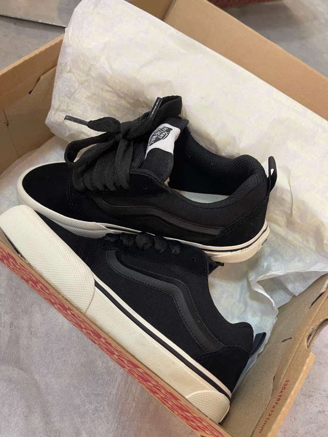 Knu all black